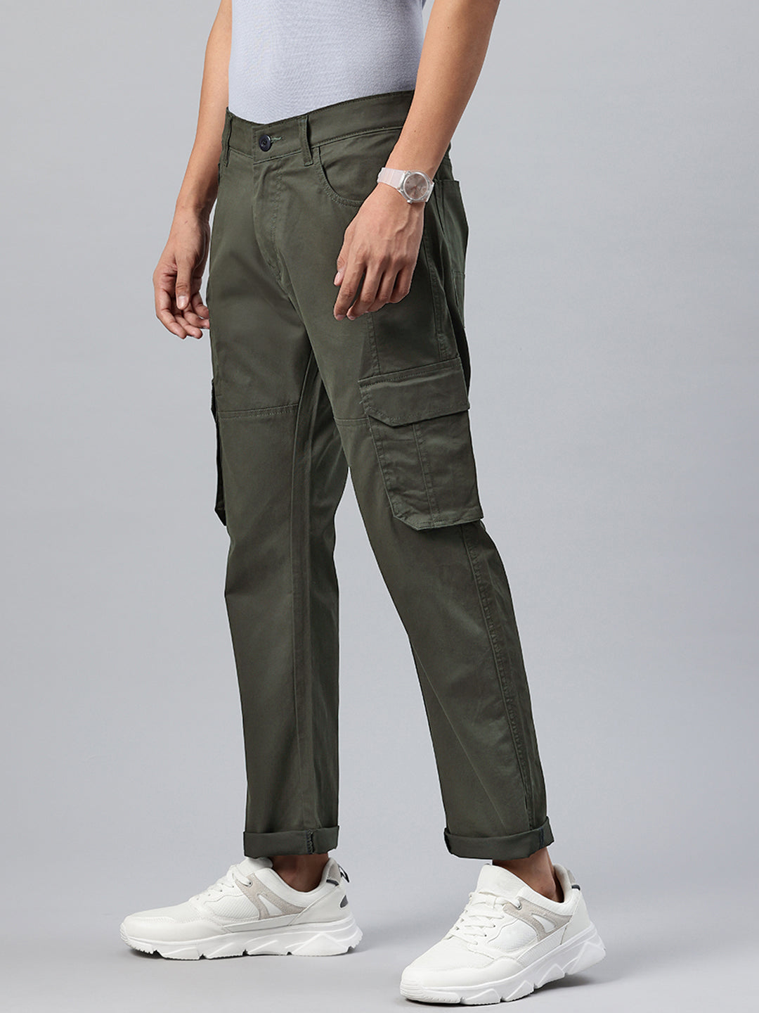 Men Green Relaxed Fit Stretchable Cargo Trousers