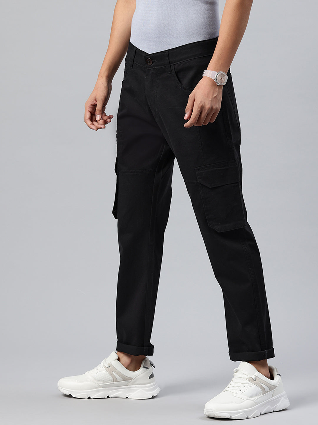 Men Black Relaxed Fit Stretchable Cargo Trousers