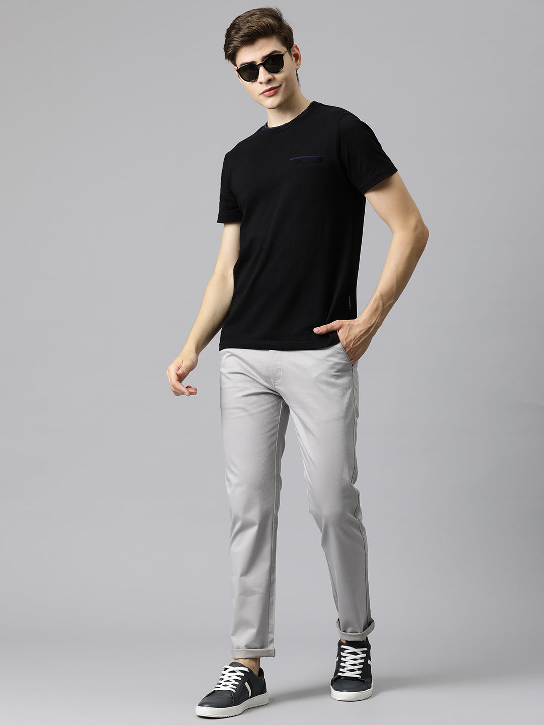 Men Grey Self Design Stretchable Trousers