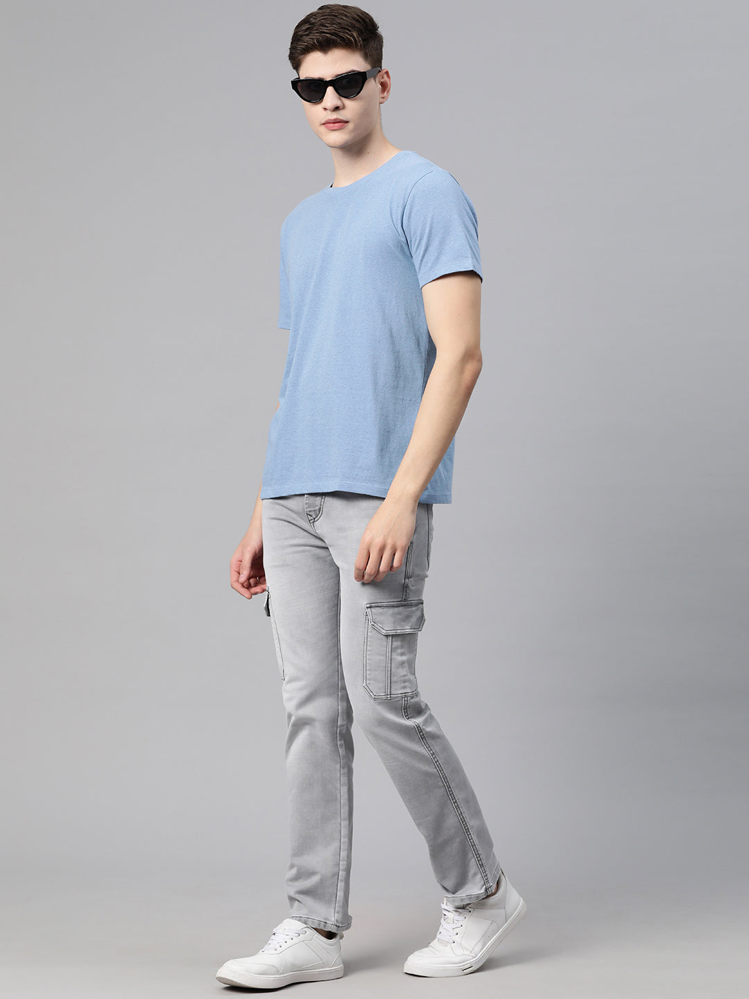 Men Grey Relaxed Fit Stretchable Cargo Jeans