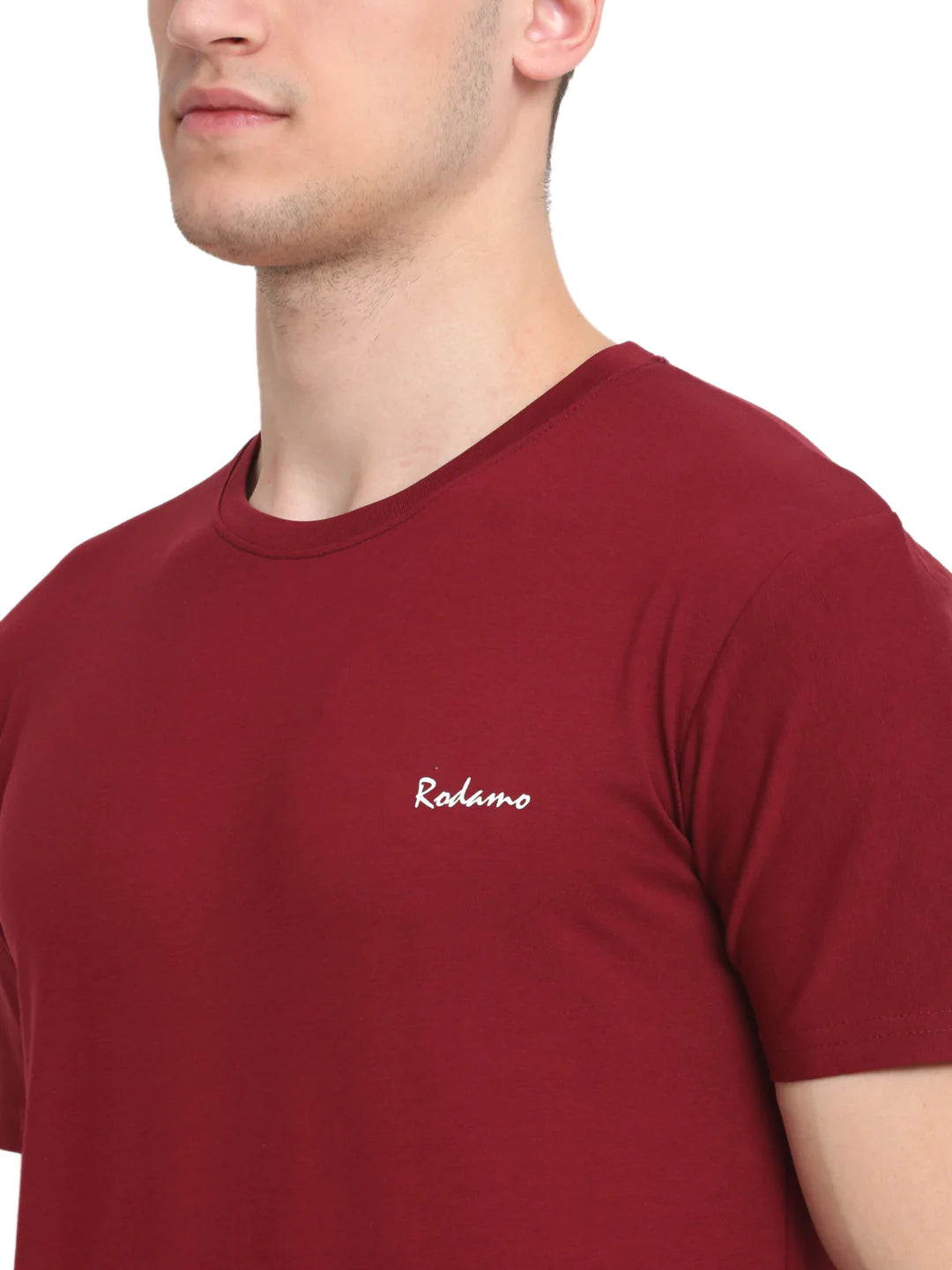 Men Maroon Solid Slim Fit T-shirt