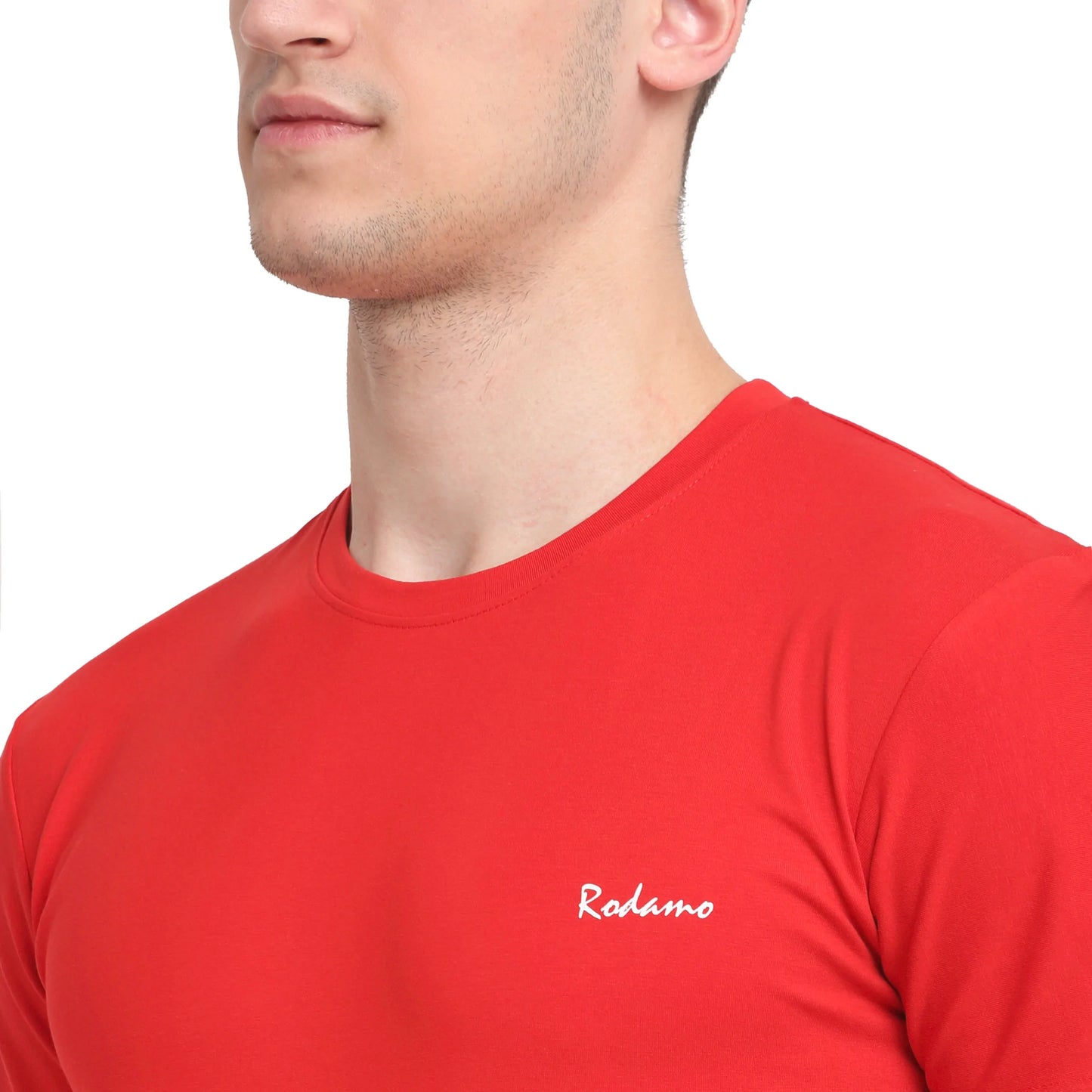 Men Red Solid Slim Fit T-shirt