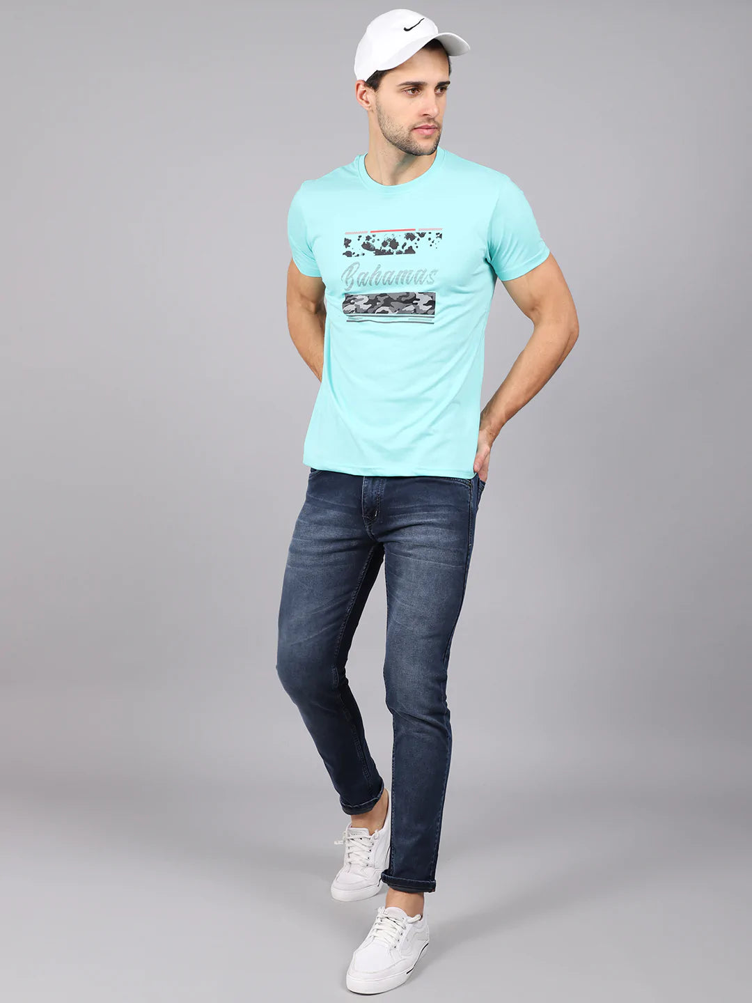 Men Green Typography Printed Slim Fit T-shirt