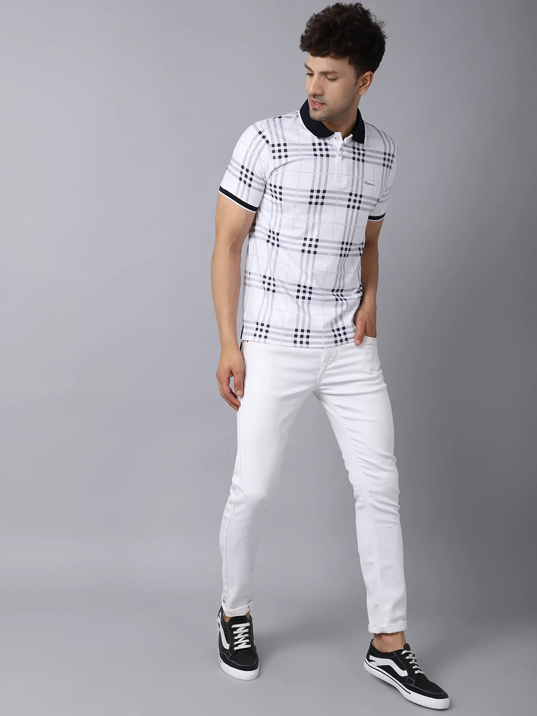 Men White Checked Polo Collar Slim Fit T-shirt