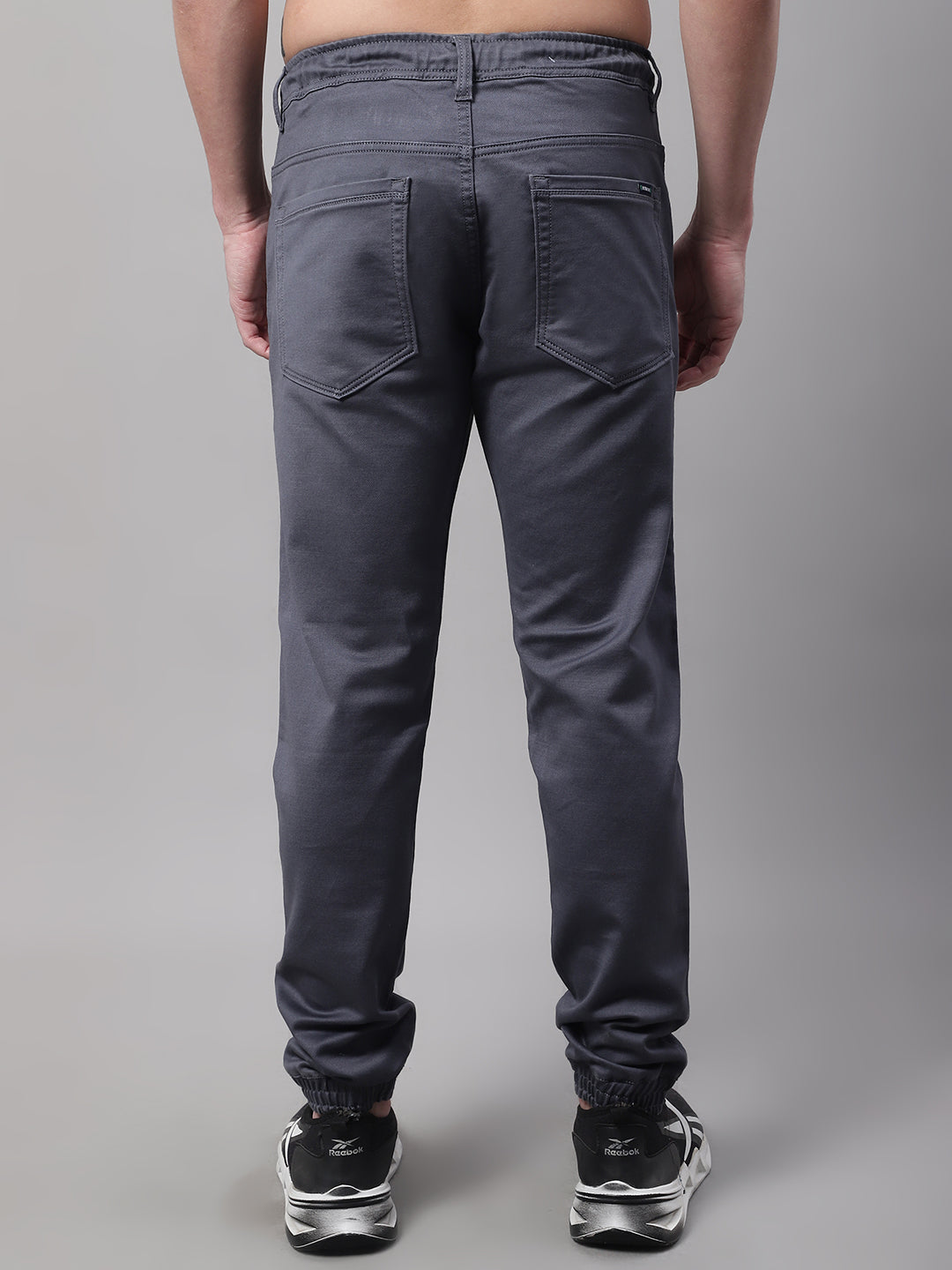 Men Grey Slim Fit Mid Rise Solid Jogger Jeans