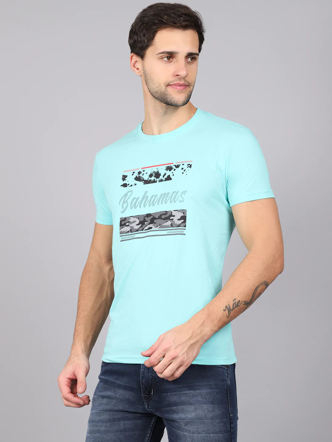 Men Green Typography Printed Slim Fit T-shirt