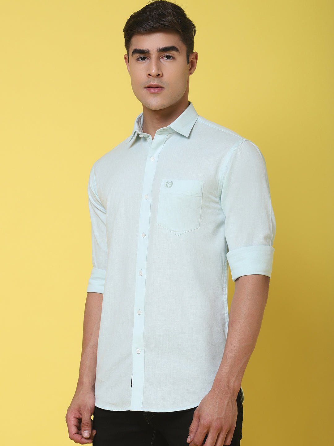Spread Collar Slim Fit Linen Shirt