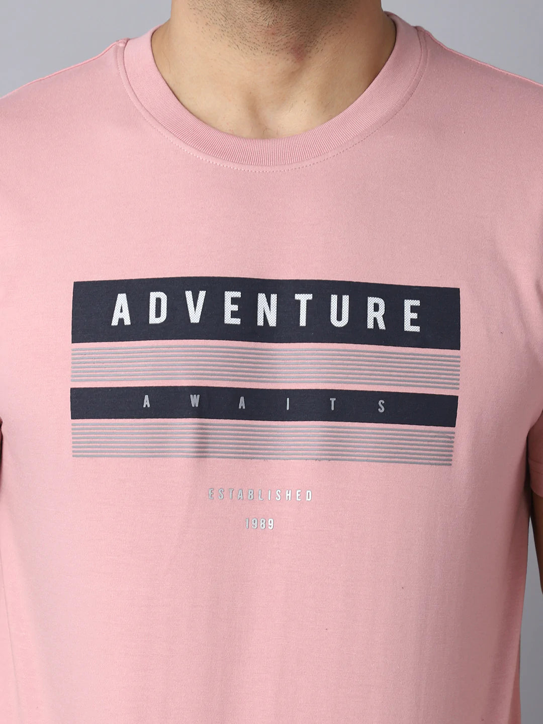 Men Pink Typography Printed Raw Edge Slim Fit T-shirt