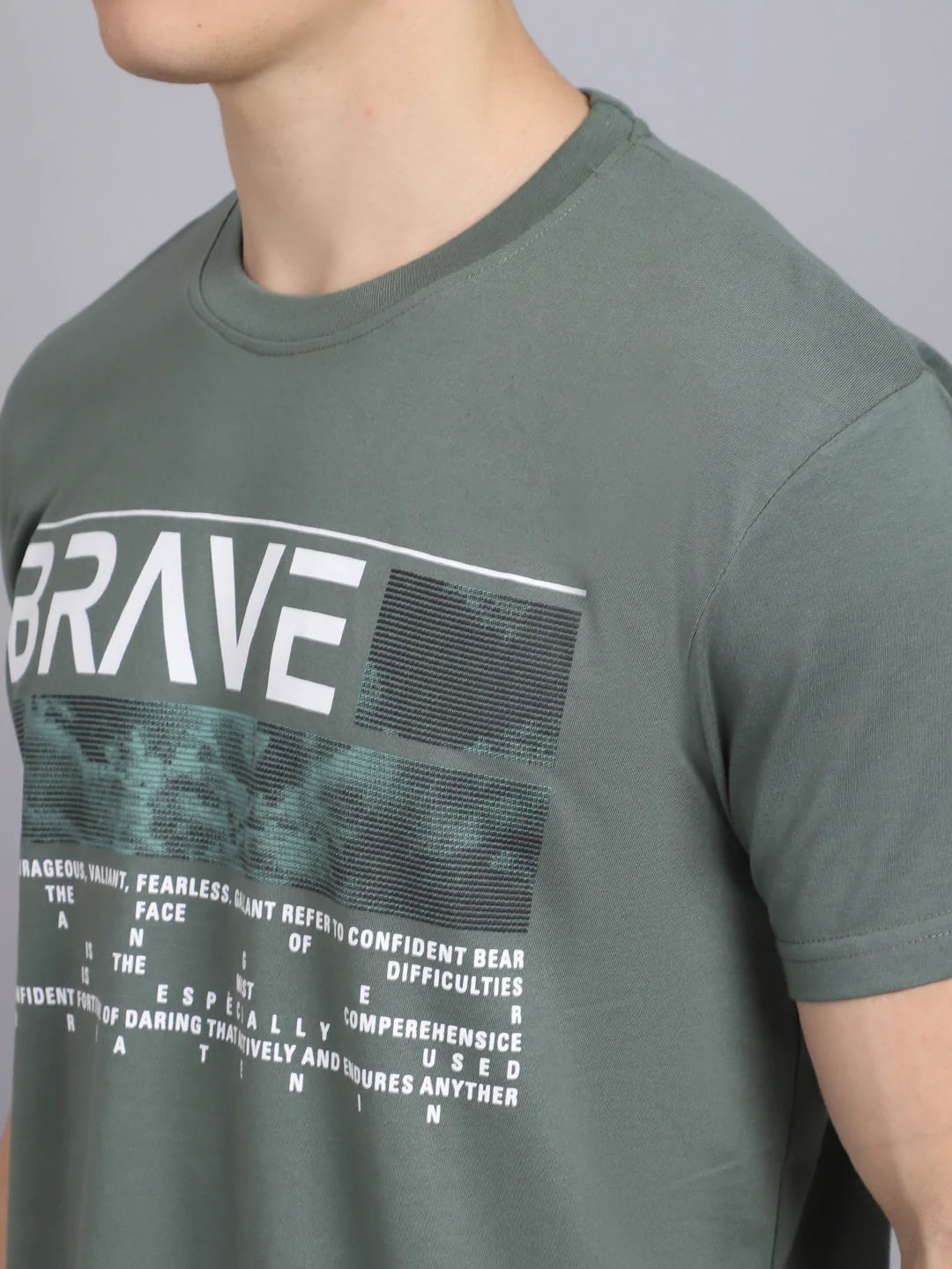 Men Grey Printed Applique Slim Fit T-shirt