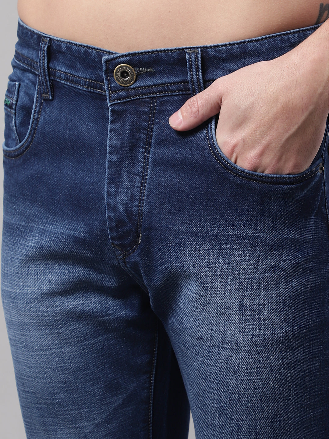 Men Mid Rise Light Fade Stretchable Cotton Jeans