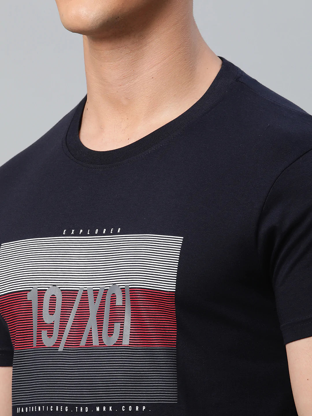 Men Navy Blue Typography Printed Slim Fit T-shirt
