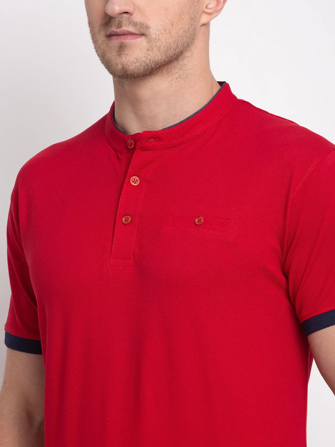 Men Red Solid Henley Neck T-shirt