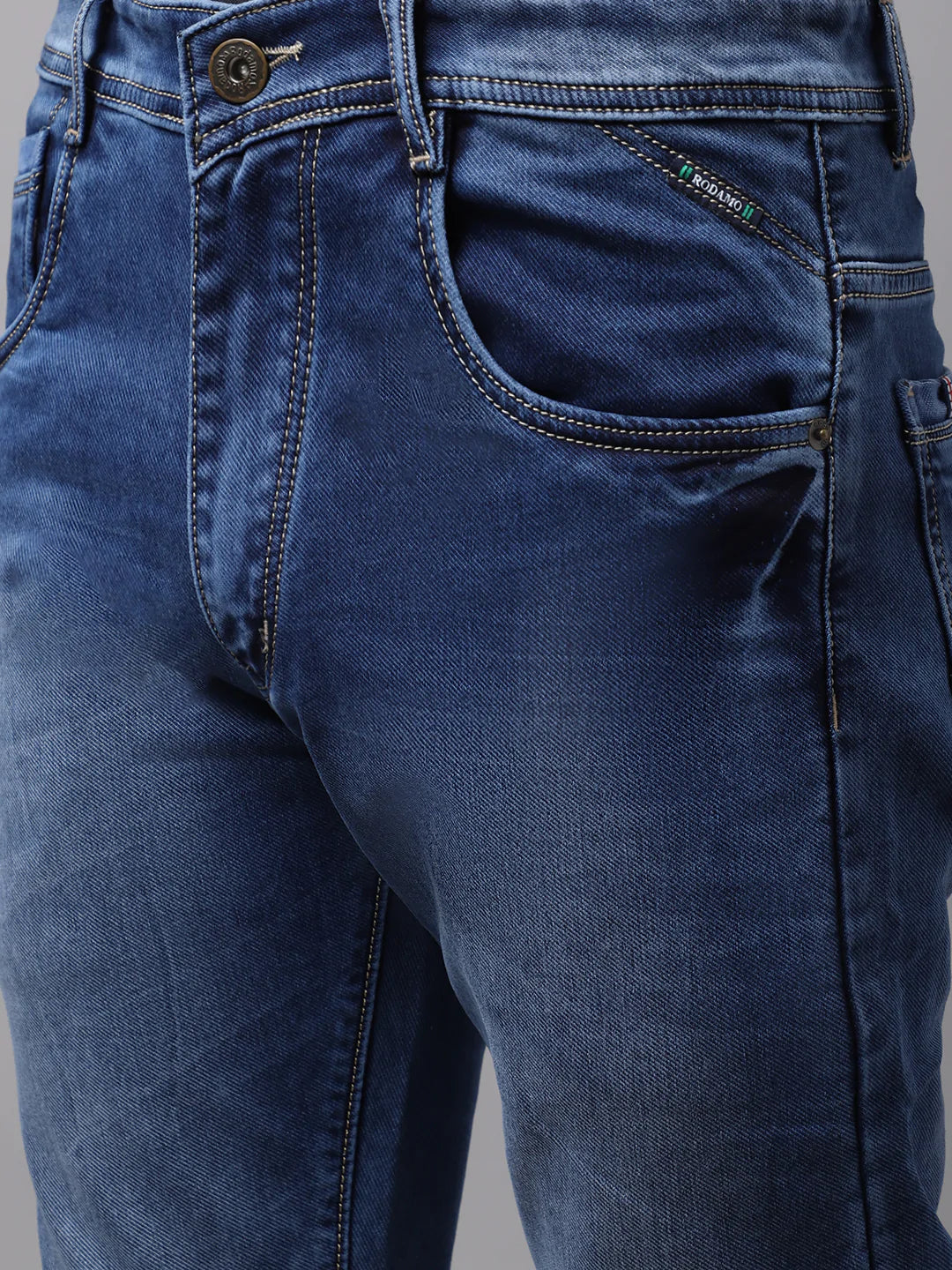 Men Blue Slim Fit Light Fade Stretchable Jeans