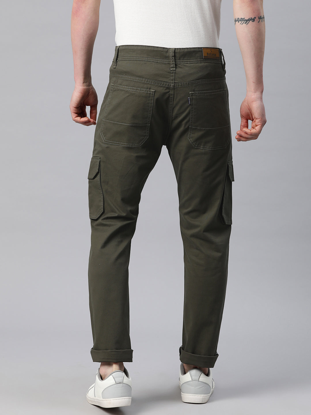 Men Green Slim Fit Cargo Trousers