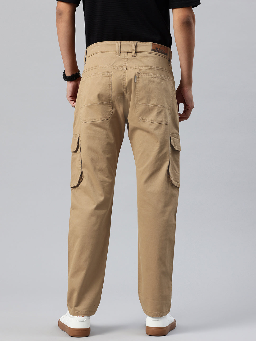Men Khaki Relaxed Fit Stretchable Cargo Trousers