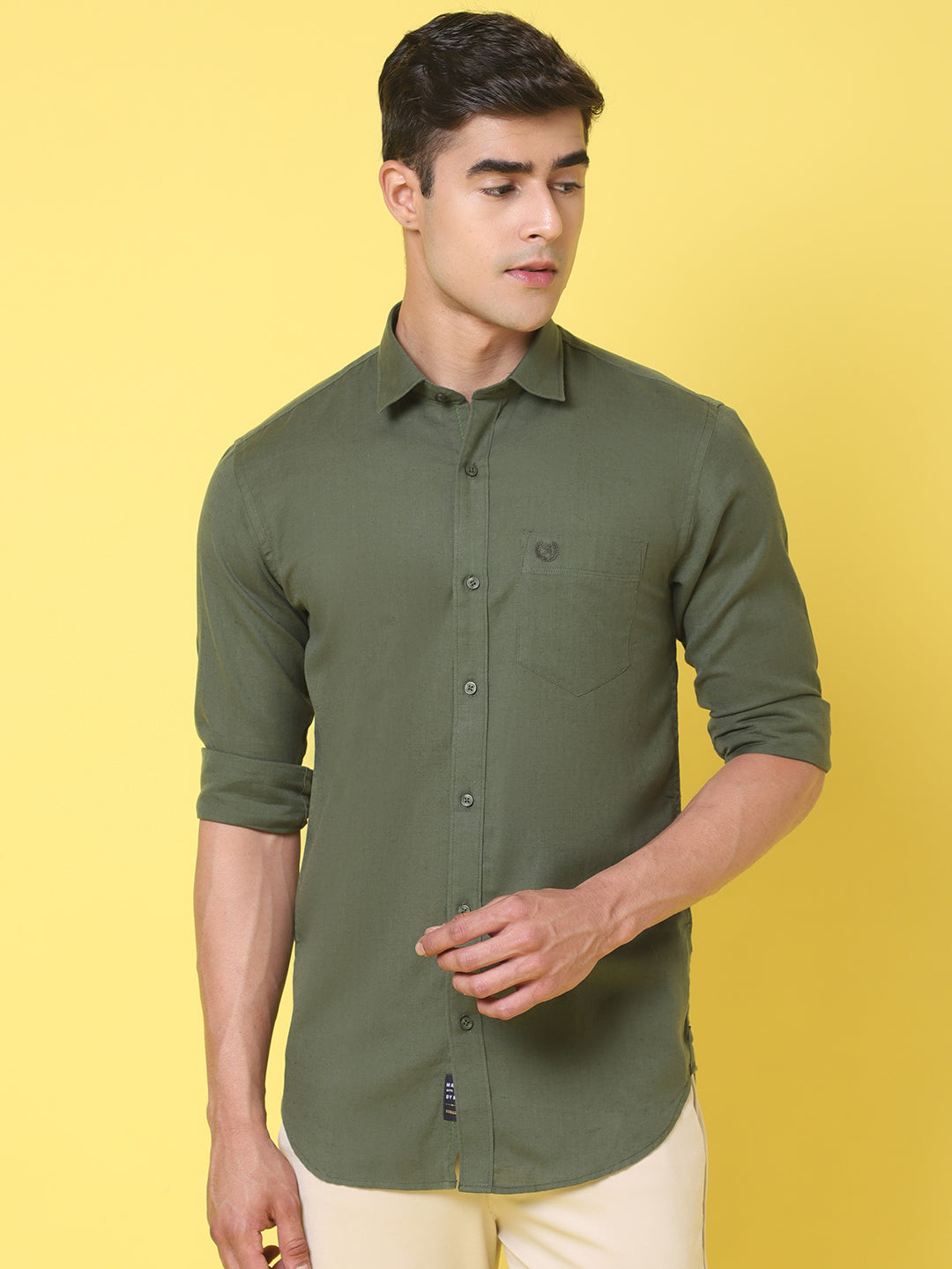 Spread Collar Slim Fit Linen Shirt