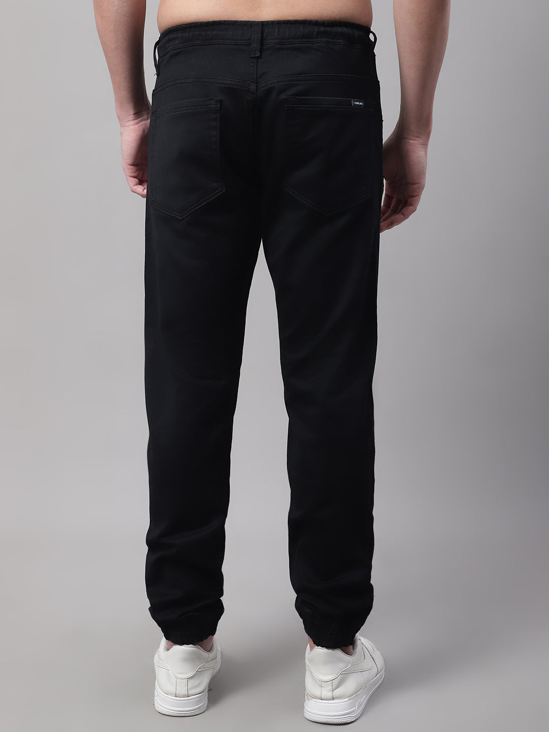 Men Black Slim Fit Mid Rise Solid Jogger Jeans