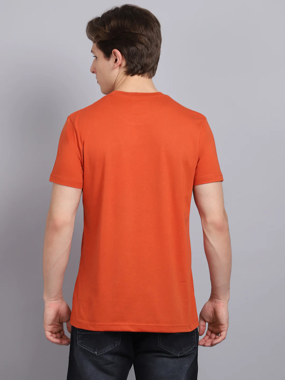 Men Peach-Coloured Typography Printed Applique Slim Fit T-shirt