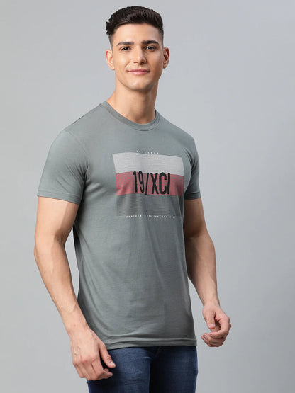 Men Grey Typography Printed Slim Fit T-shirt