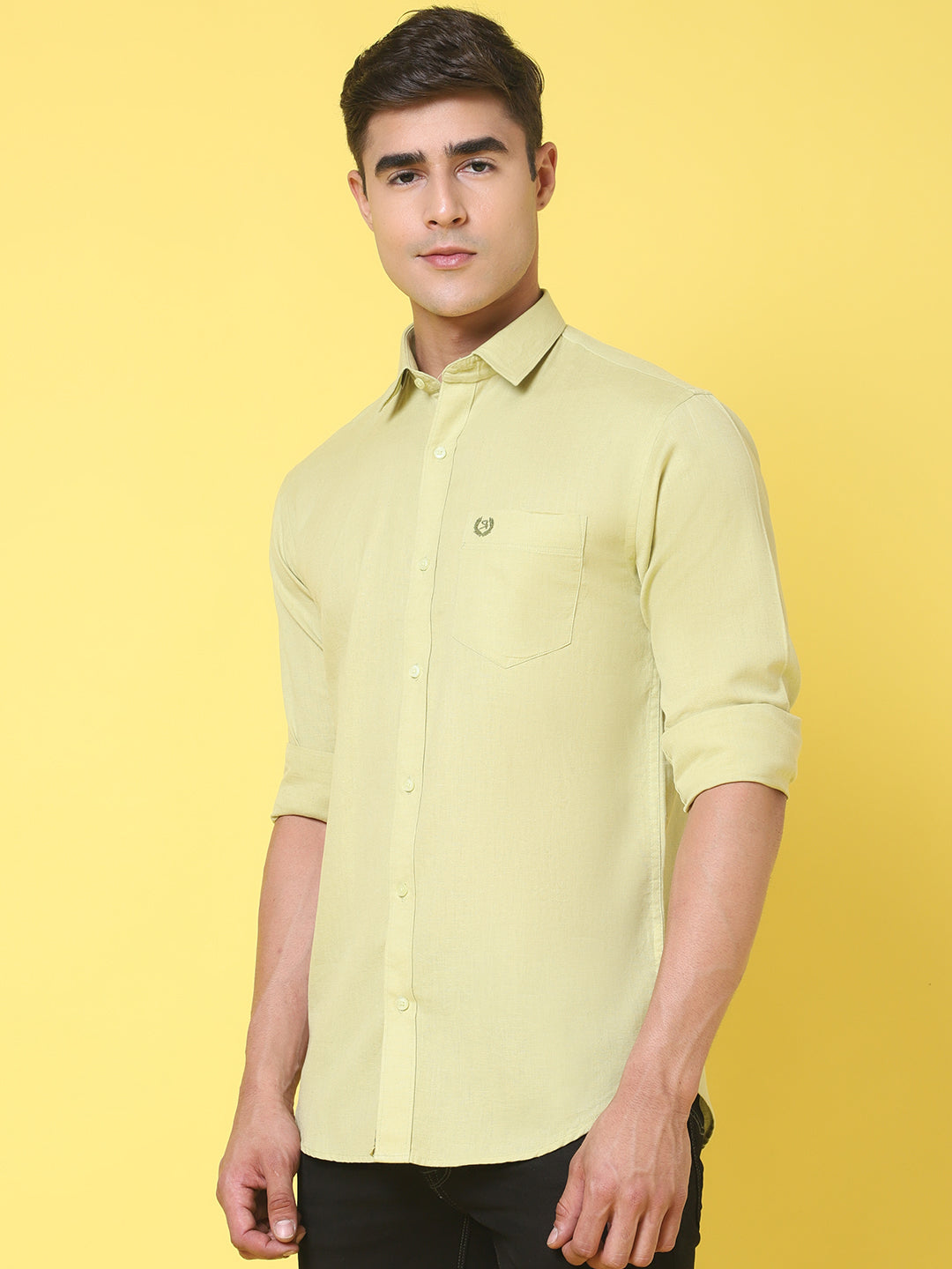 Spread Collar Slim Fit Linen Shirt