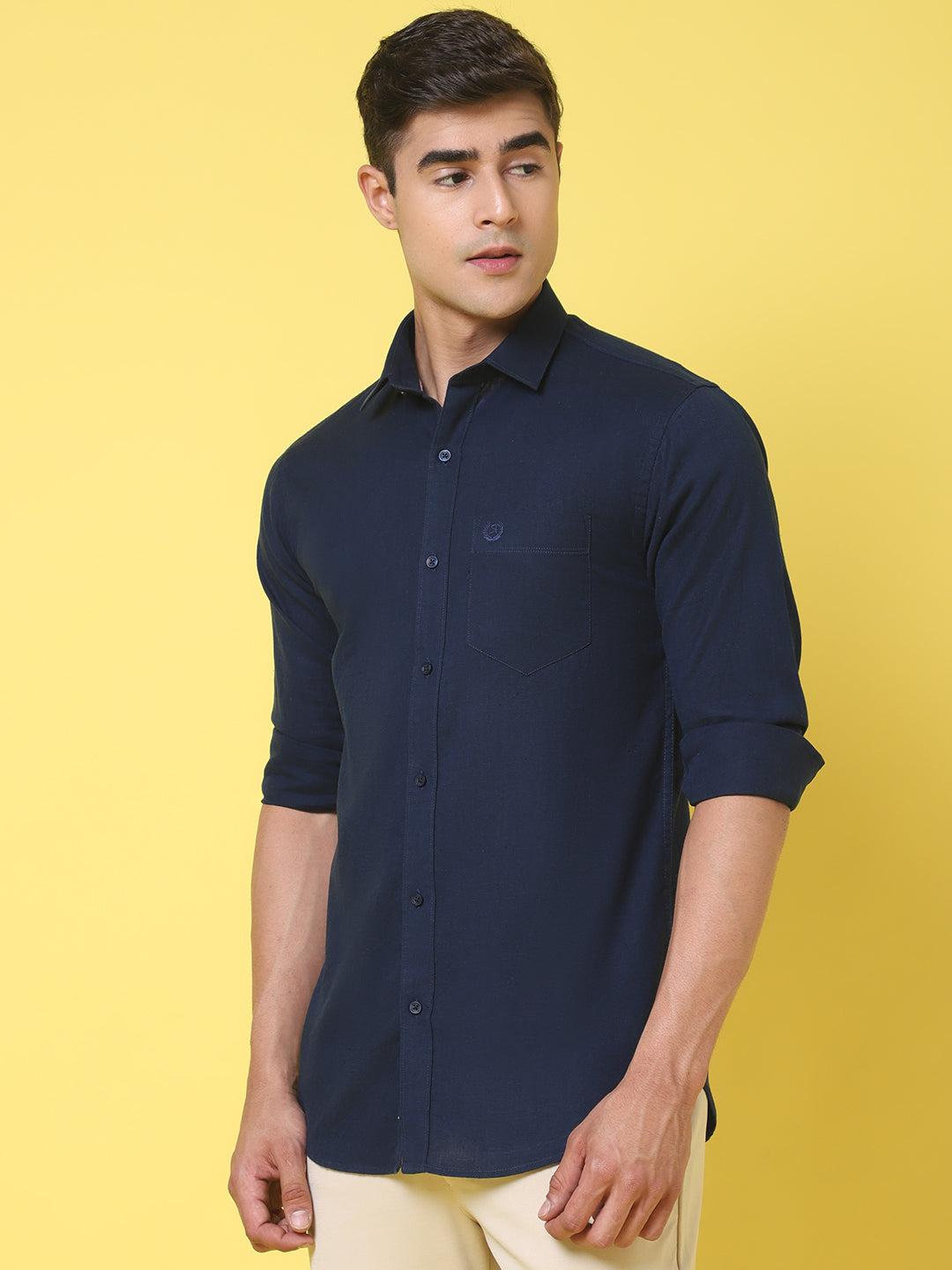 Spread Collar Slim Fit Linen Shirt